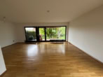 Bild - Einfamilienhaus mit Garage