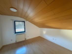 Raum - 3 Zimmerwohnung gemütlich im Dach