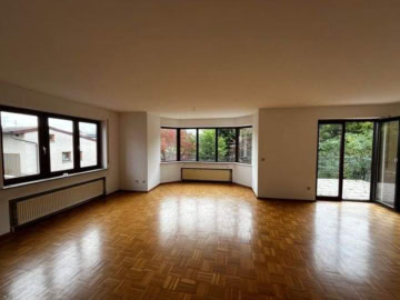 Großzügige 3,5 Zimmerwohnung, 74199 Untergruppenbach, Wohnung