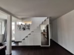 Treppe zur 2. Ebene - 1,5-Zimmer-Schönheit im sanierten Altbau
